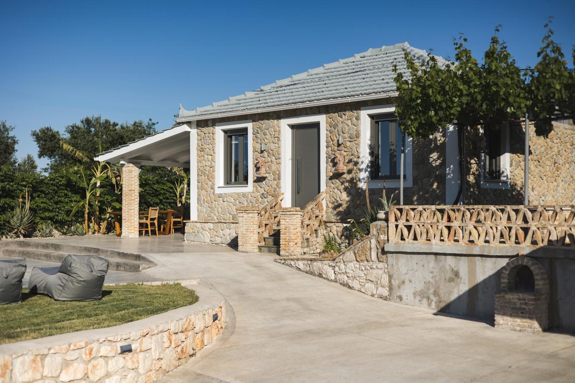 Binios Villa - Private Pool, Walking Distance From The Beach Vasilikí Buitenkant foto